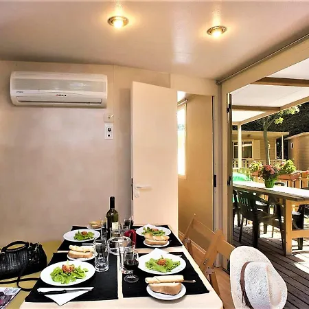 펜션 Snug In With Private Terrace *